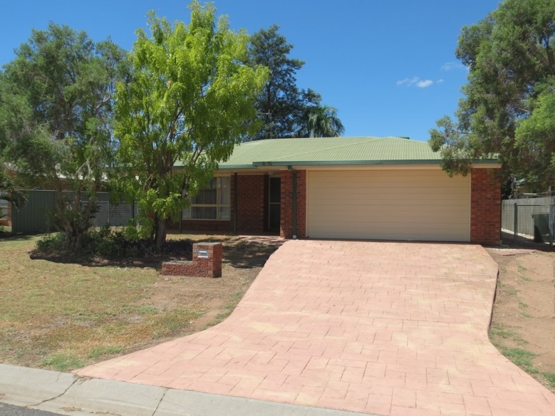 11 Statesman Drive, Emerald QLD 4720