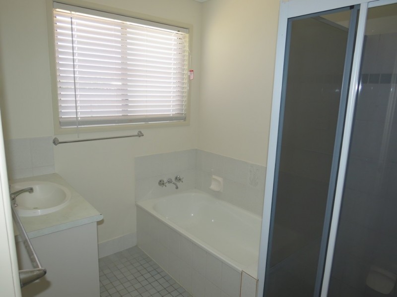 3 Osborne Place, Emerald QLD 4720