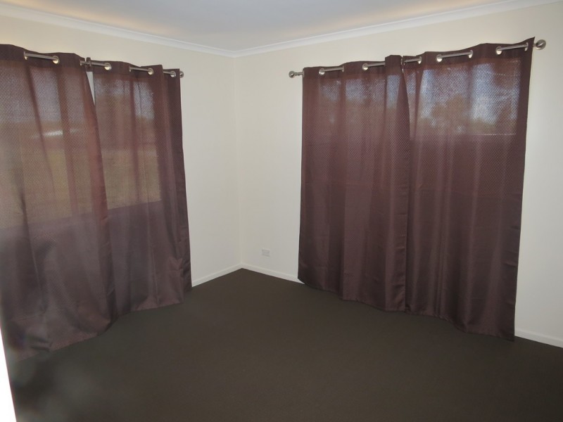 3 Osborne Place, Emerald QLD 4720