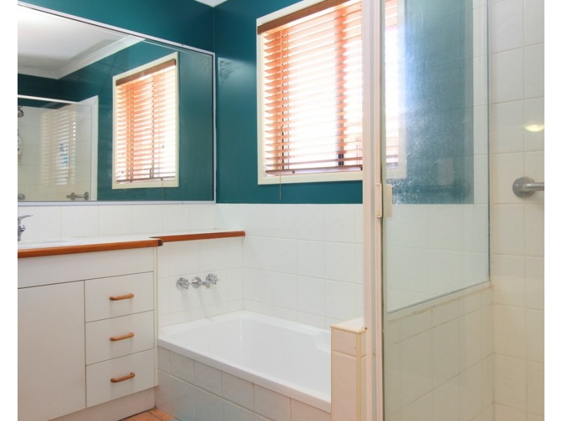 3 Hass Place, Emerald QLD 4720