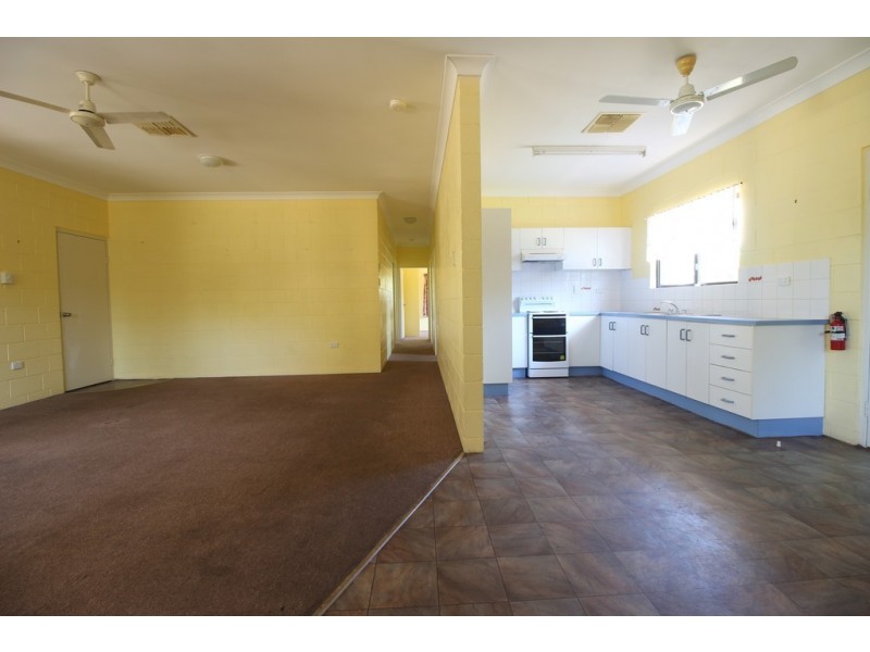3 Roseanne Road, Emerald QLD 4720