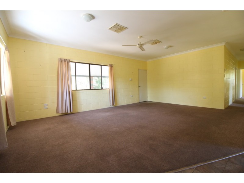 3 Roseanne Road, Emerald QLD 4720