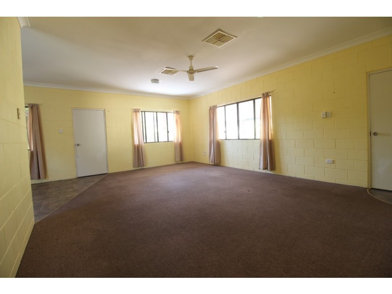 3 Roseanne Road, Emerald QLD 4720