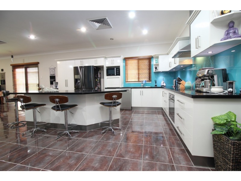 50 Kidd Street, Emerald QLD 4720