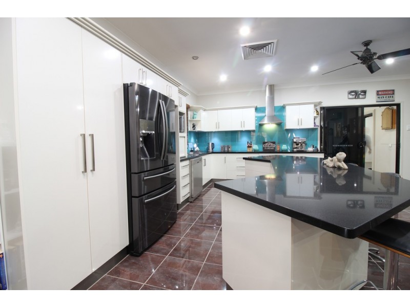 50 Kidd Street, Emerald QLD 4720
