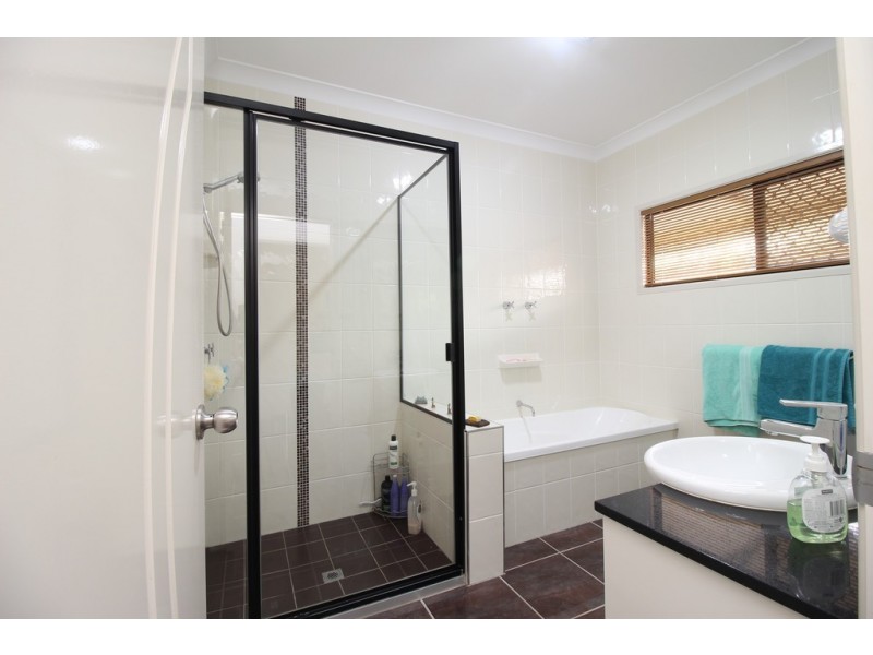 50 Kidd Street, Emerald QLD 4720