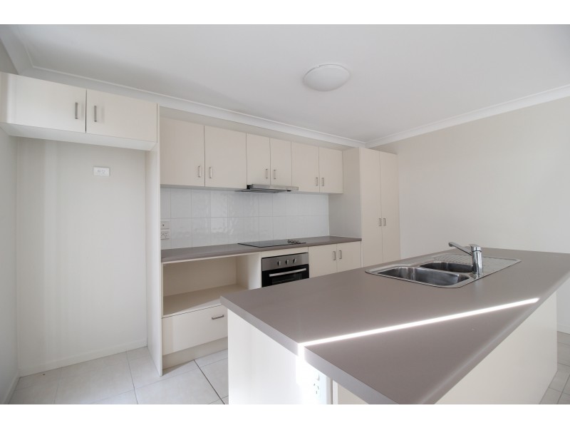 7 Ivers Place, Emerald QLD 4720