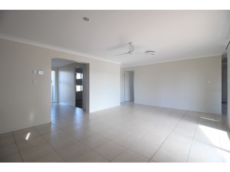 7 Ivers Place, Emerald QLD 4720