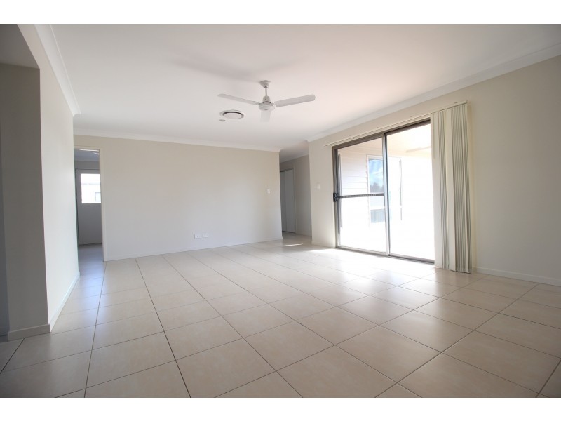 7 Ivers Place, Emerald QLD 4720