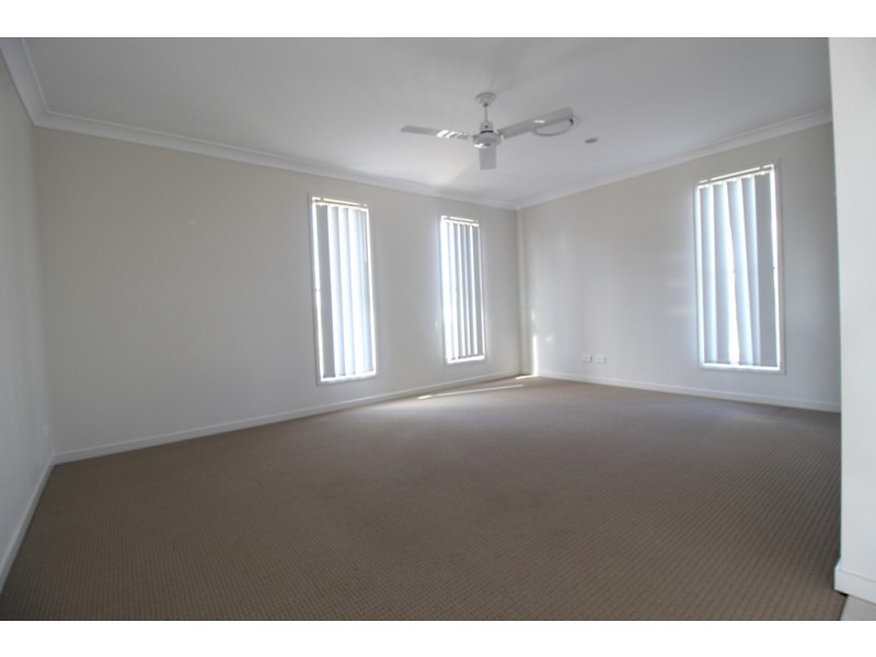 7 Ivers Place, Emerald QLD 4720