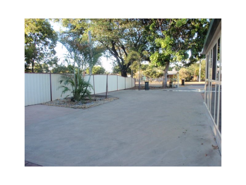 49 Gray Street, Emerald QLD 4720