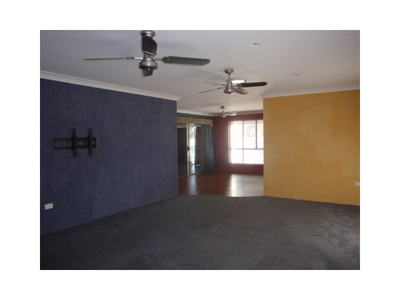 49 Gray Street, Emerald QLD 4720