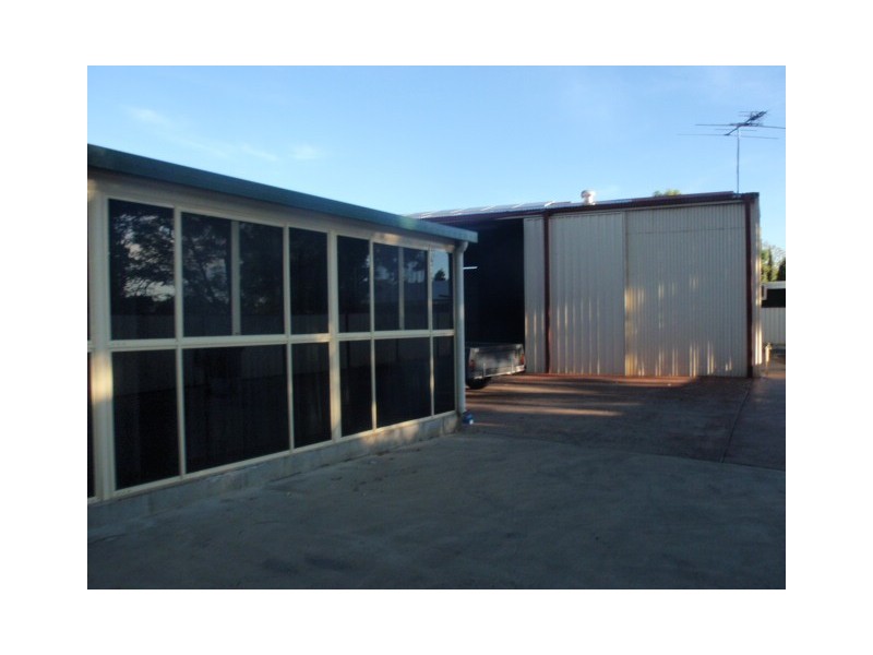 49 Gray Street, Emerald QLD 4720