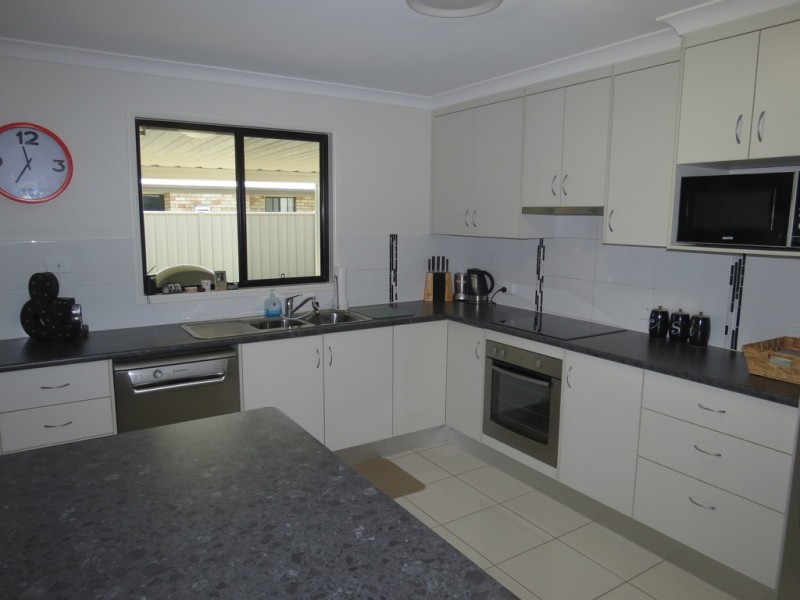 158 Opal Street, Emerald QLD 4720