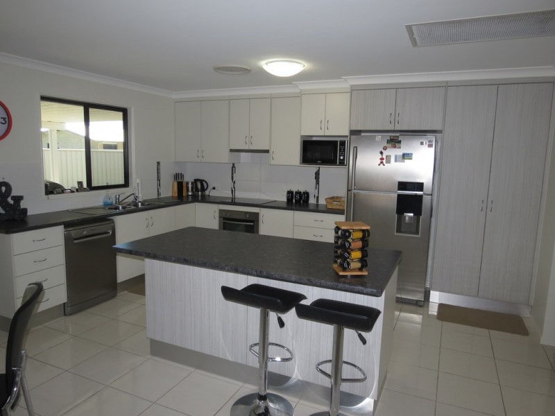 158 Opal Street, Emerald QLD 4720