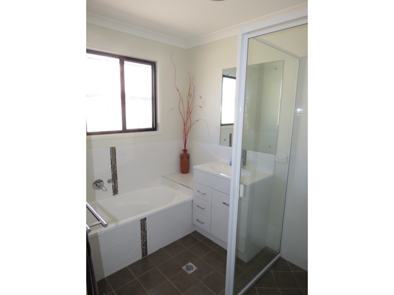 158 Opal Street, Emerald QLD 4720