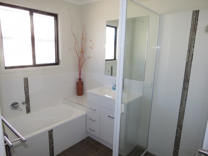 158 Opal Street, Emerald QLD 4720