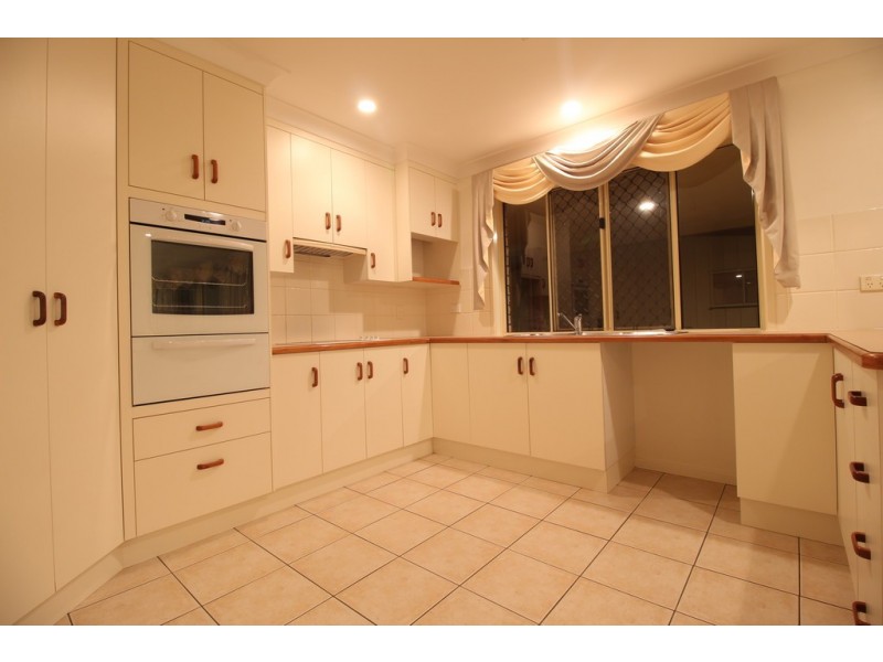 12 Haswell Street, Emerald QLD 4720