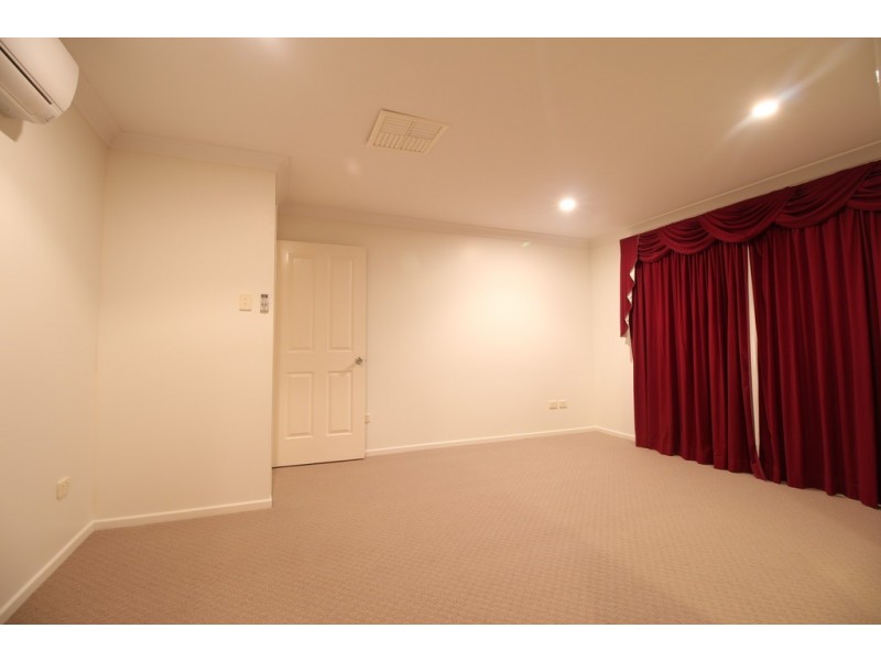 12 Haswell Street, Emerald QLD 4720