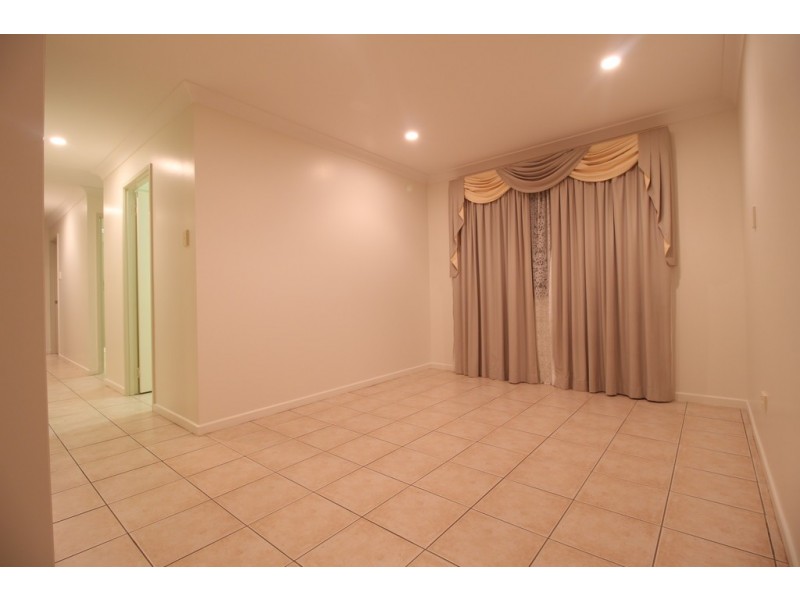 12 Haswell Street, Emerald QLD 4720