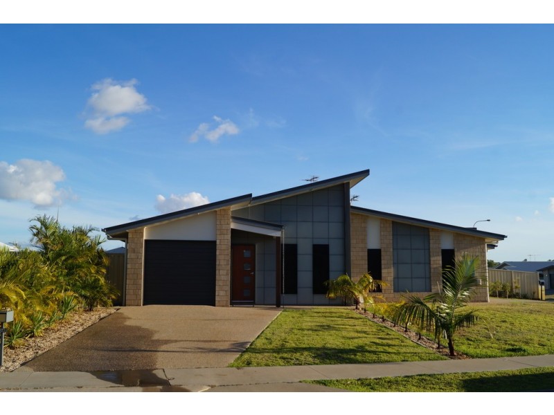 13A Scenic Drive, Emerald QLD 4720