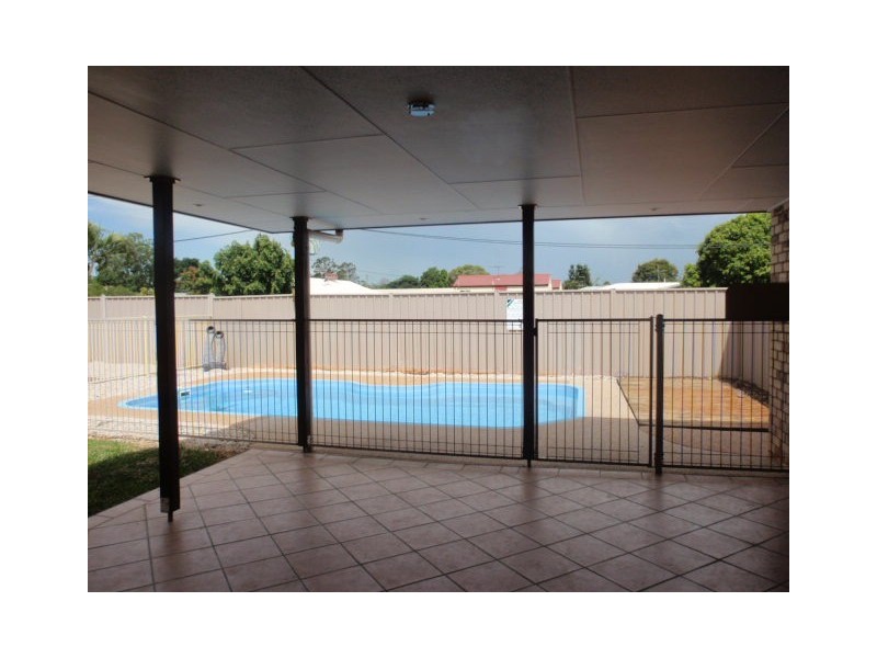 9 Kurrajong Close, Emerald QLD 4720