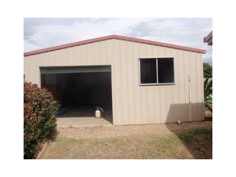 9 Kurrajong Close, Emerald QLD 4720