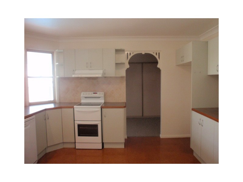 9 Kurrajong Close, Emerald QLD 4720