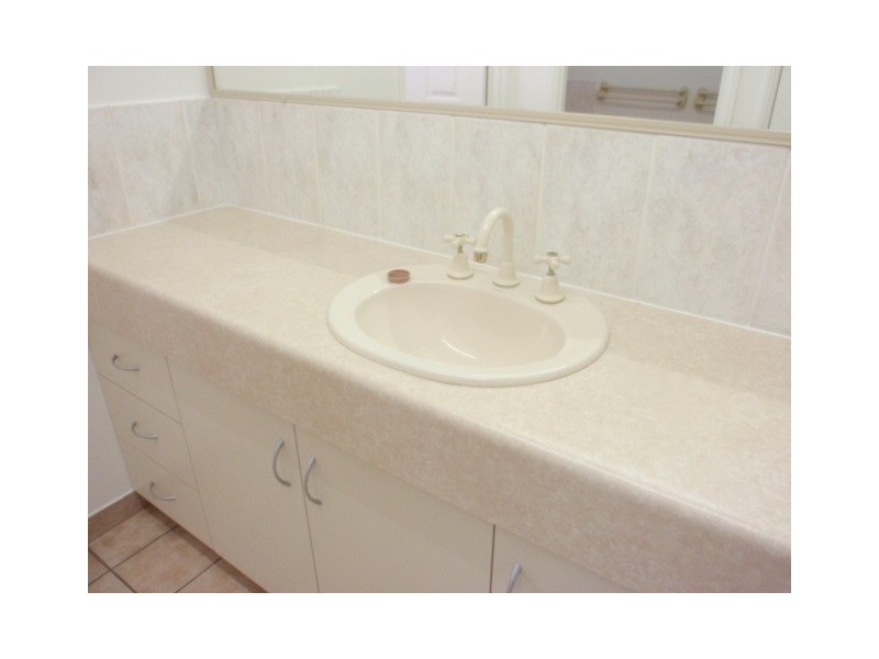 9 Kurrajong Close, Emerald QLD 4720