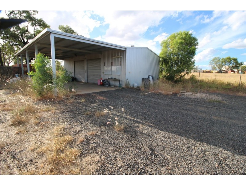 2 Nightingale Court, Capella QLD 4723