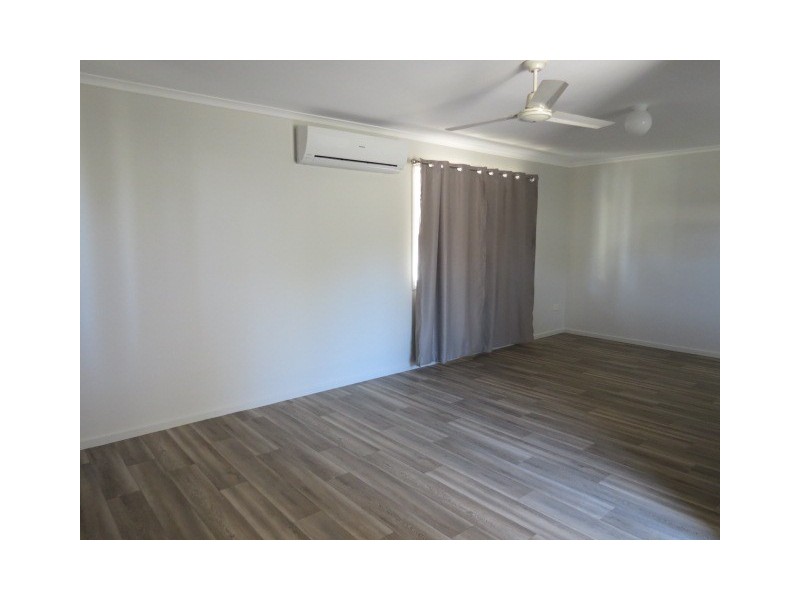 21 Eubar Place, Emerald QLD 4720