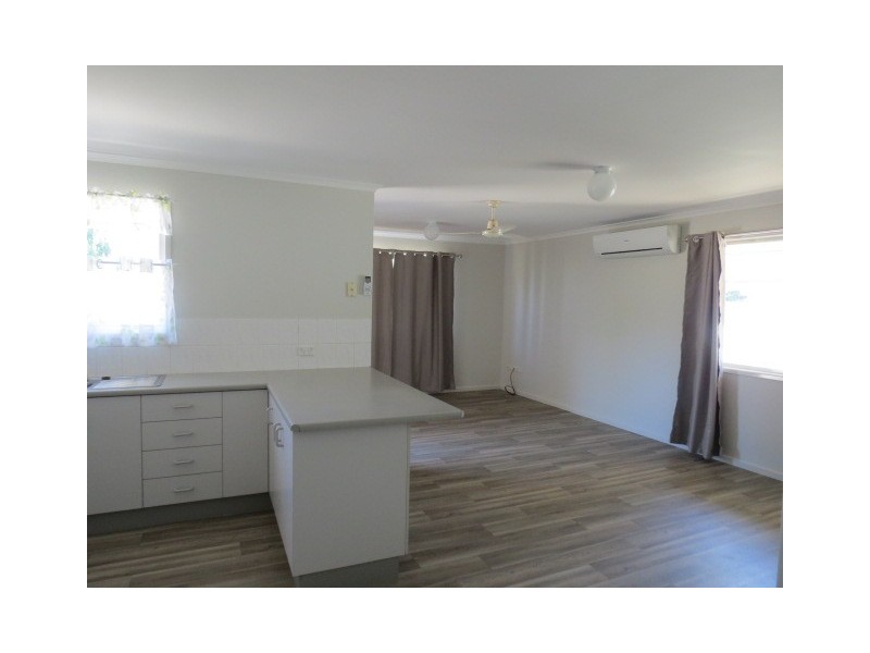 21 Eubar Place, Emerald QLD 4720