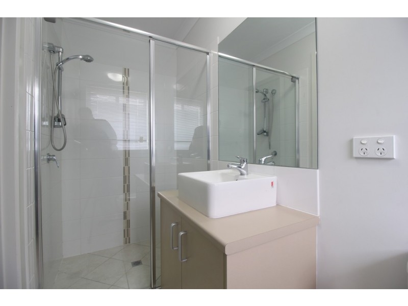 22 Amber Street, Emerald QLD 4720