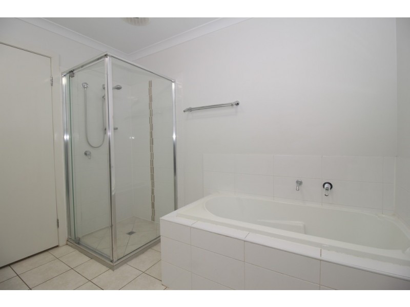 22 Amber Street, Emerald QLD 4720