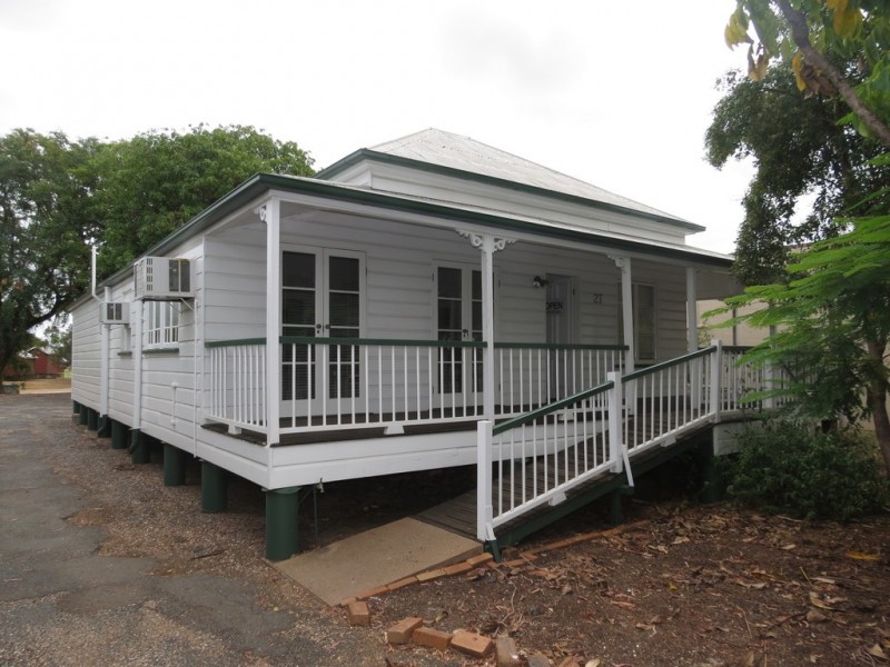 27 Ruby Street, Emerald QLD 4720