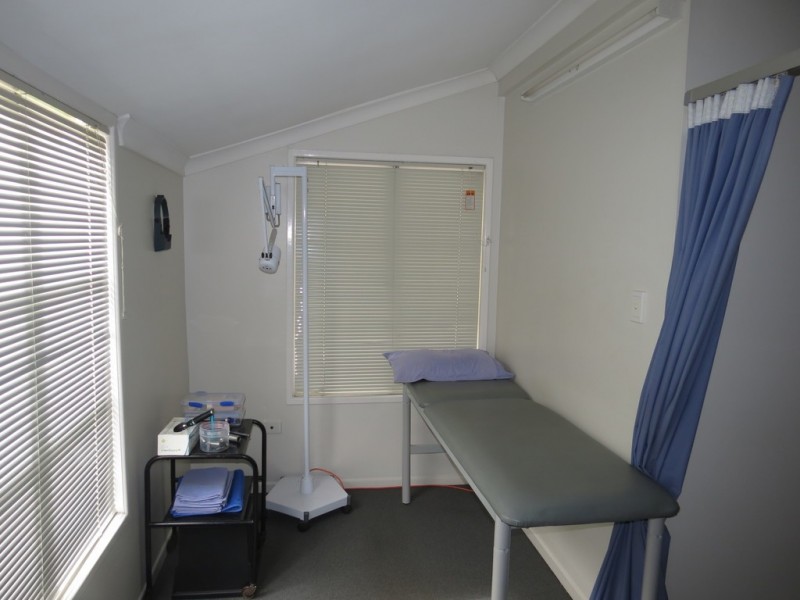 27 Ruby Street, Emerald QLD 4720