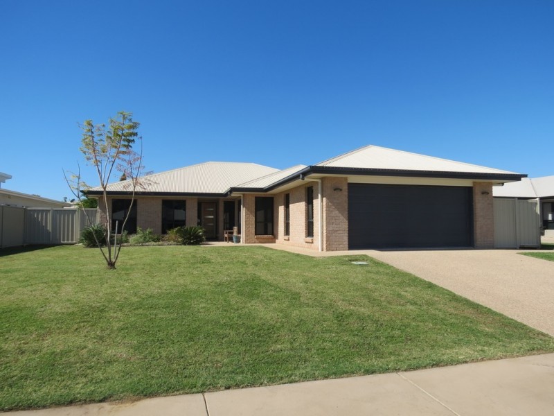 31 Wright Street, Emerald QLD 4720