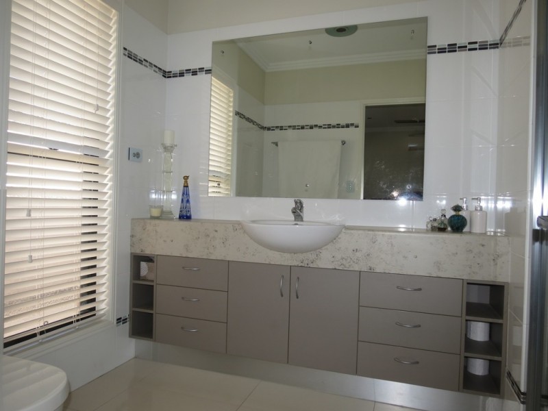 31 Wright Street, Emerald QLD 4720