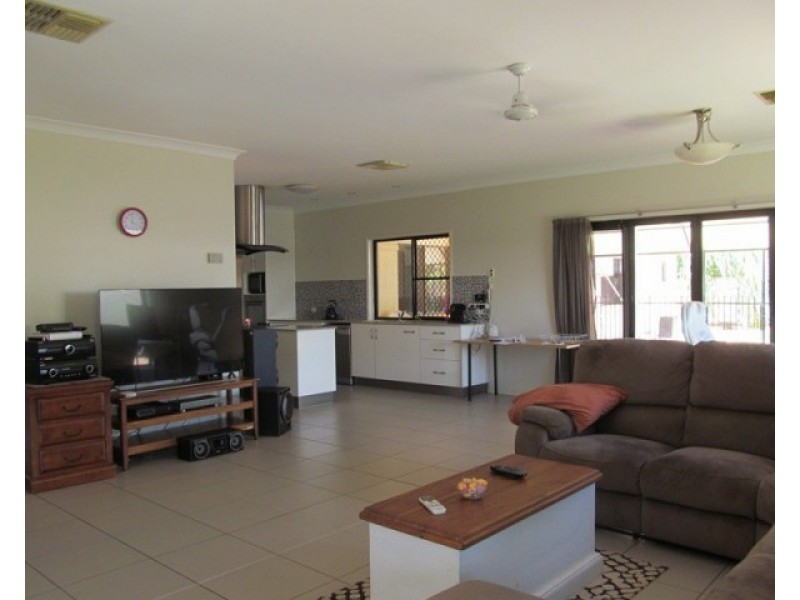 21 Kidd Street, Emerald QLD 4720
