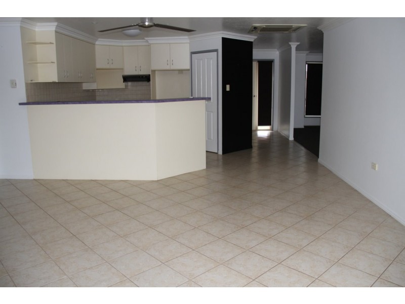 19 Callaghan Street, Emerald QLD 4720