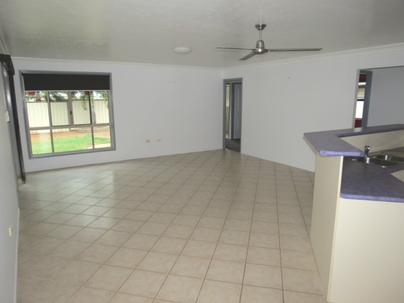 19 Callaghan Street, Emerald QLD 4720