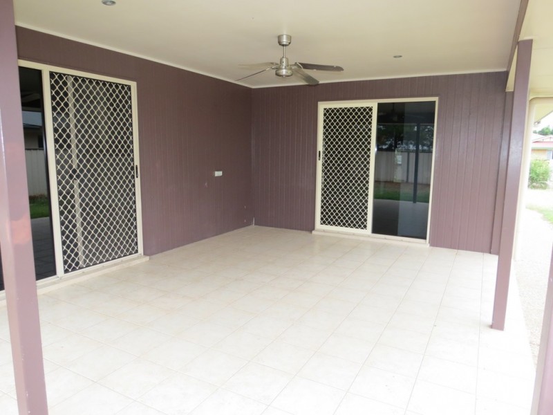 19 Callaghan Street, Emerald QLD 4720