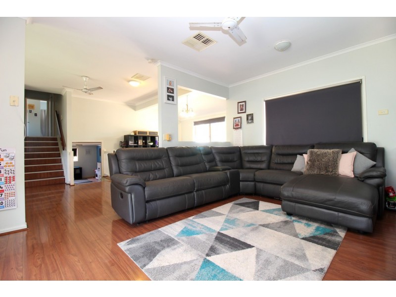 11 Park Avenue, Emerald QLD 4720