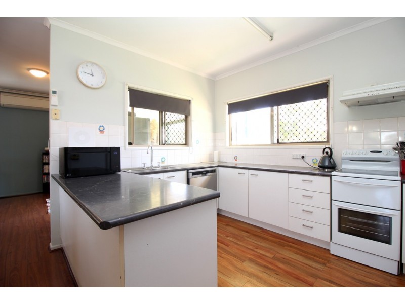 11 Park Avenue, Emerald QLD 4720