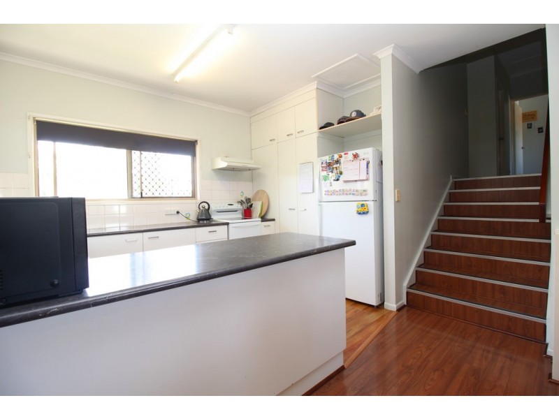 11 Park Avenue, Emerald QLD 4720
