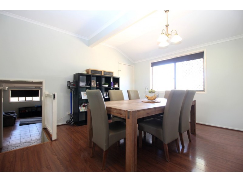 11 Park Avenue, Emerald QLD 4720