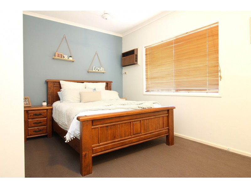 11 Park Avenue, Emerald QLD 4720