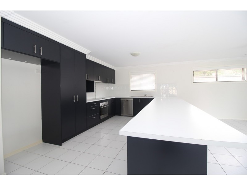 63 Newman Drive, Emerald QLD 4720