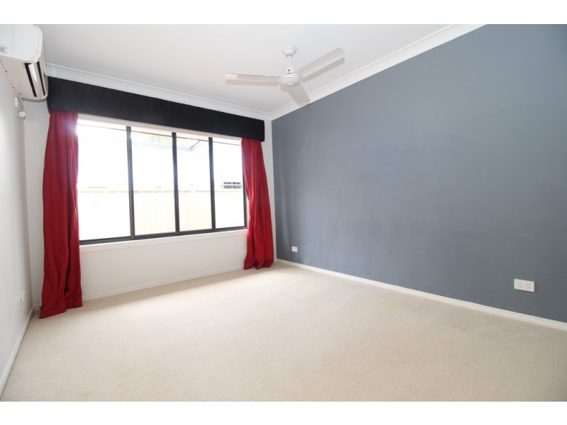 63 Newman Drive, Emerald QLD 4720