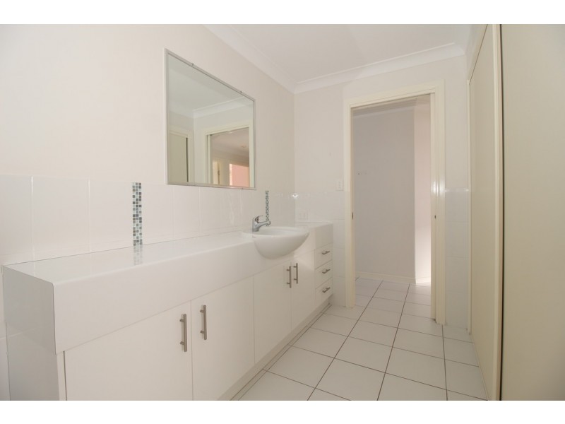 63 Newman Drive, Emerald QLD 4720